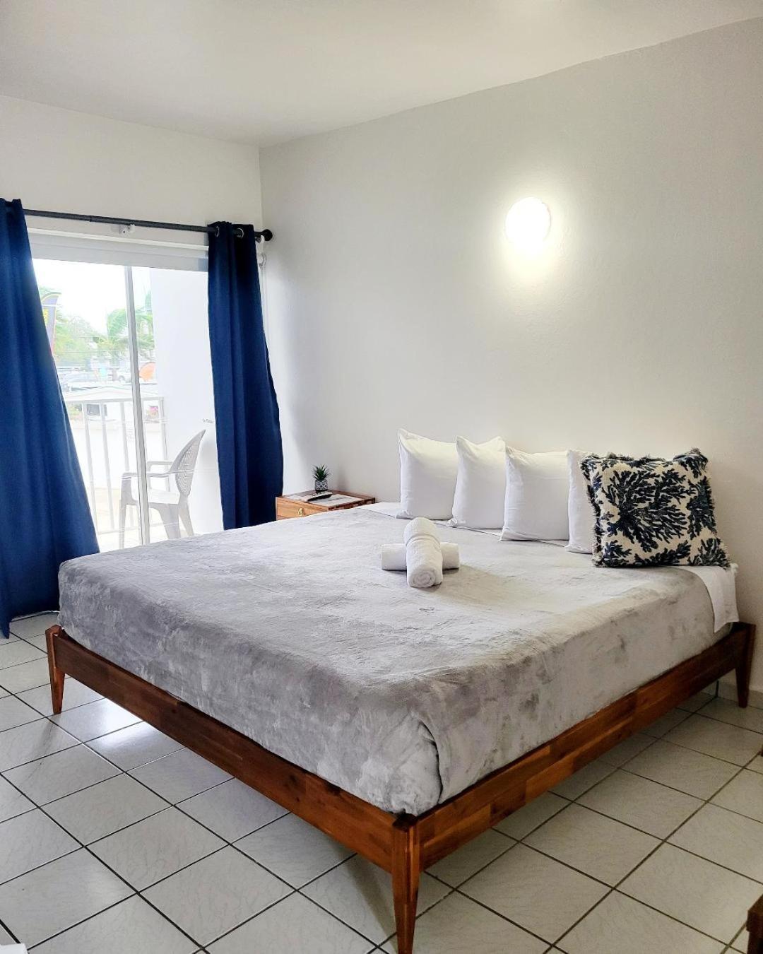 לאחאס Nautilus By La Jamaca Hotels-Downtown La Parguera מראה חיצוני תמונה